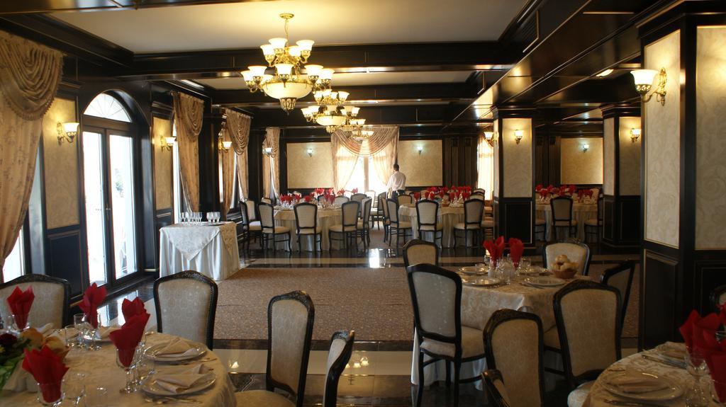 Hotel Premier Class Valea Lupului  Extérieur photo
